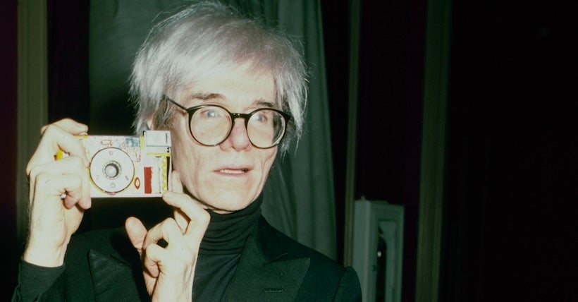Des photos d'Andy Warhol mises en vente pour soutenir les artistes face au Covid-19